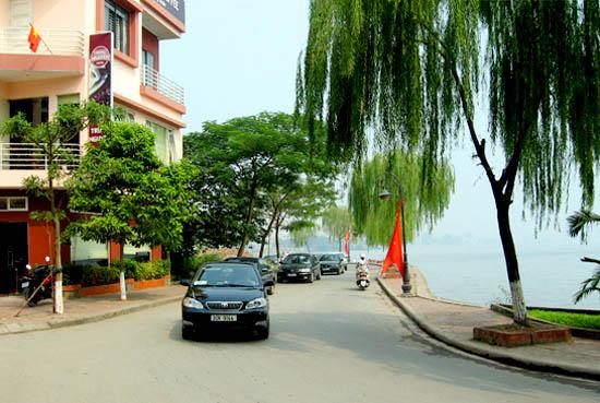 Bán Biệt Thự Tây Hồ, Cho Tây thuê - Kinh doanh, sát Hồ Tây, 15.8 tỷ.