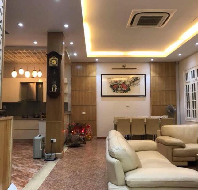 Bán nhà siêu đẹp phố Vương Thừa Vũ cách một nhà ra mặt phố giá 4,8 tỷ