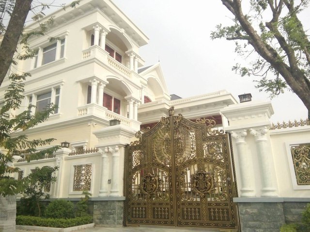 Bán nhà 2 mặt tiền Lê Thánh Tôn và Trương Định, quận 1, 8mx18m, giá 125 tỷ