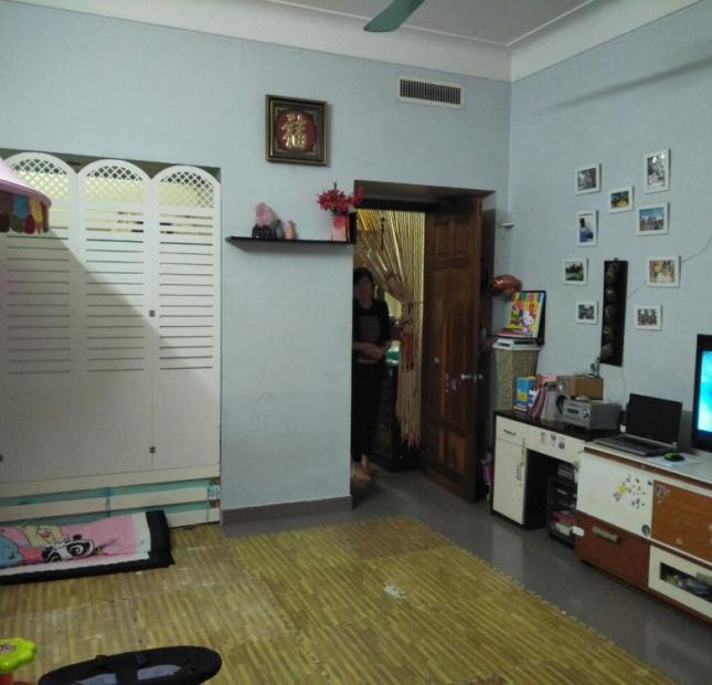 Bán căn hộ tập thể 65m2, ngõ 29 Lạc Trung, Hai Bà Trưng, giá 1.42 tỷ