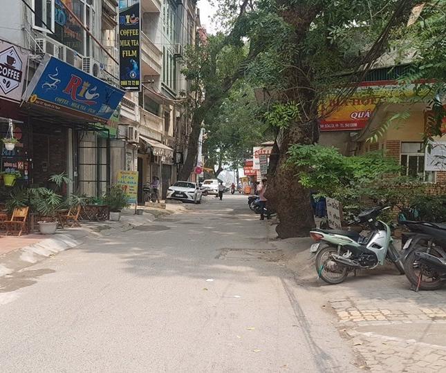 Bán nhà Nguyễn Chí Thanh, kinh doanh tốt, đường ô tô tránh, giá 8.9 tỷ