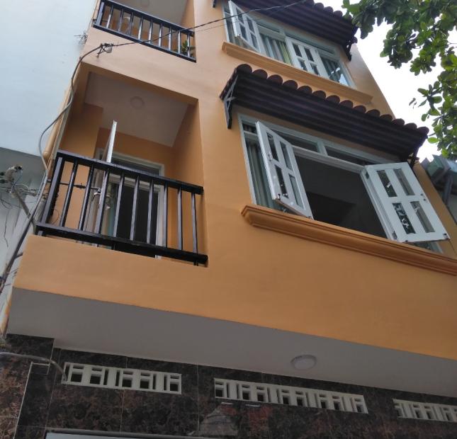 Bán nhà mặt tiền Huỳnh Lan Khanh, P2, Tân Bình, 5m x 17m, 5 tầng.