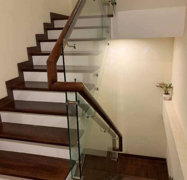 CHÍNH CHỦ BÁN NHÀ GẤP 40M2, 5 TẦNG, LÔ GÓC, TẶNG TOÀN BỘ NỘI THẤT CHÍNH HIỆU, QUÁ RẺ, SĐCC