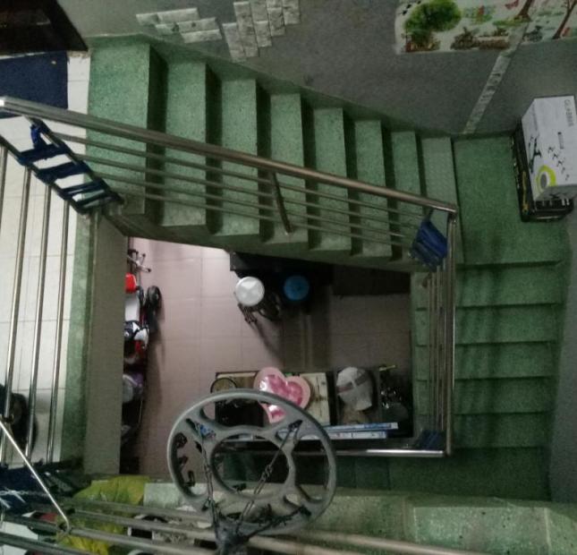 Chính chủ bán gấp nhà MT Lý Thái Tổ (DT: 4x15m, 2 lầu), quận 10, giá chỉ 15 tỷ