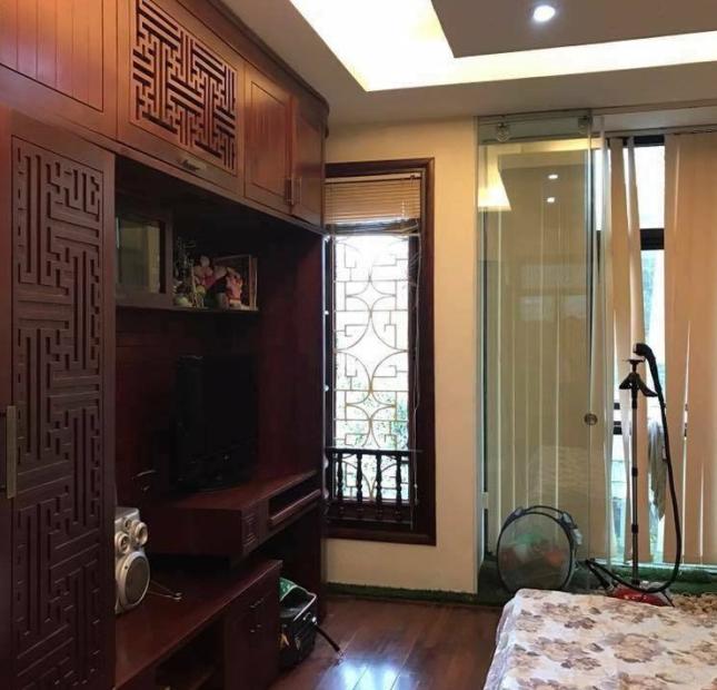 Chính chủ bán gấp nhà phố Yên Hòa: Nhà đẹp- ô tô đỗ sát nhà DT 44m2, 5 tầng.