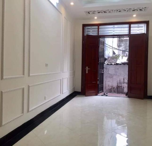 Bán nhà phố Thịnh Quang, nhà đẹp, giá rẻ, 40m2, chỉ 3.2 tỷ, LH: 0333314769