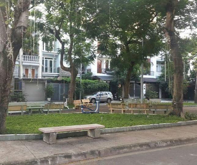 Bán nhà MT Nội Bộ có công viên trong hẻm, thuộc khu VIP nhất Tân Sơn Nhì. Dt 4x19m. Đúc 4 tấm