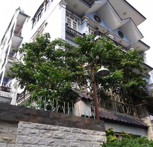 - Bán nhà lô góc siêu đẹp mặt tiền đường Nguyễn Hồng Đào, Tân Bình, 60m2, 16,5 tỷ.