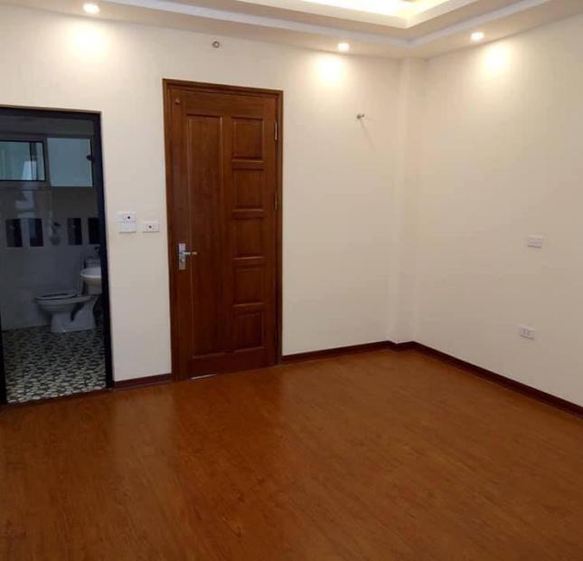 Bán nhà Khương Trung , 42m2, 5 phòng ngủ, giá 3.4 tỷ 