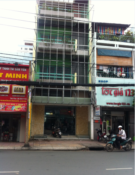 Cho thuê nhà mặt tiền đường Bùi Thị Xuân, Phường Bến Thành, Quận 1 (DT: 500m2, giá: 130tr)