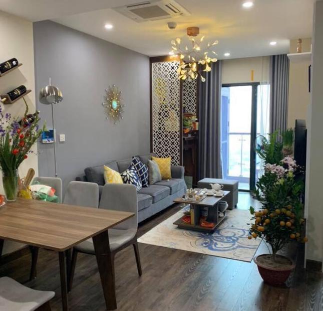 Bán gấp căn hộ  Gold Seasson 47 Nguyễn Tuân full nội thất bao phí 72.8m giá 2.6 tỷ . LH 0582786432