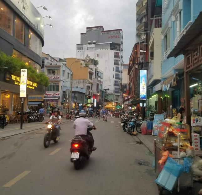 Bán gấp nhà đường Nguyễn Cửu Vân, phường 17, 4,3x23m, 1 hầm 7 lầu, 24 tỷ