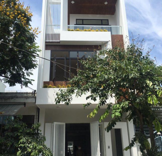 Mặt tiền hẻm Hoàng Việt khu đệ nhất khách sạn, DT: 4x19, 3 tầng: