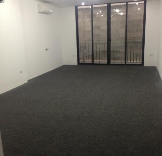 Cho thuê văn phòng tại quận Hoàn Kiếm, giá cho thuê chỉ 12$/ m2, đầy đủ tiện ích