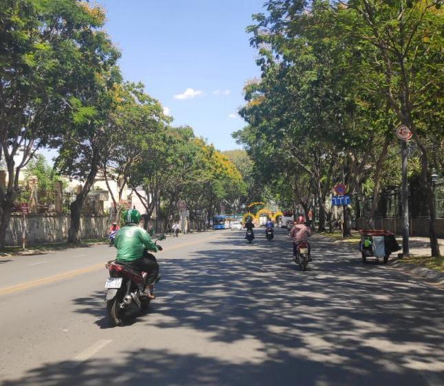 Bán nhà đường Nguyễn Kiệm, Q.PN.dt : 12 x 38m. 450m2 . giá rẻ nhất thị trường. 39 tỷ