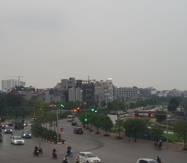 Bán biệt thự đường Hồng Tiến - Cổ Linh, Long Biên, 80m2x5T, MT8m, 8 tỷ có tl