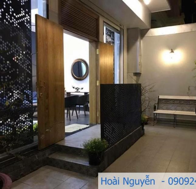 Cho thuê villa Thảo Điền 8 x 20 trệt 2 lầu 4PN đủ nội thất giá 2500$