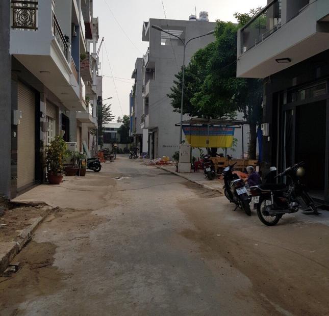 Nhà khu dân cư Tây Thạnh, quận Tân Phú, đường 7m.