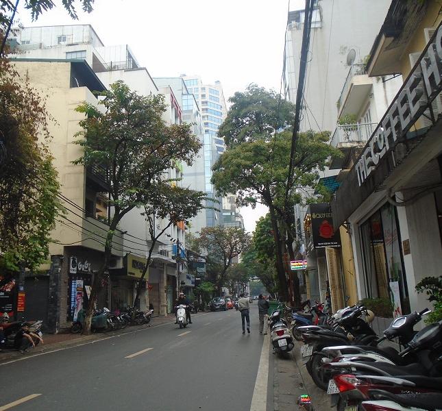 Bán nhà Mặt phố Bùi Thị Xuân, 35m2 xây 5 tầng, đang cho thuê 75 tr/tháng, LH: 0963520025