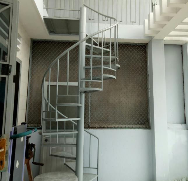 Bán nhà 4 lầu mặt tiền đường Trần Tuấn Khải, Q5, góc Trần Hưng Đạo, 4x18m, giá 24 tỷ