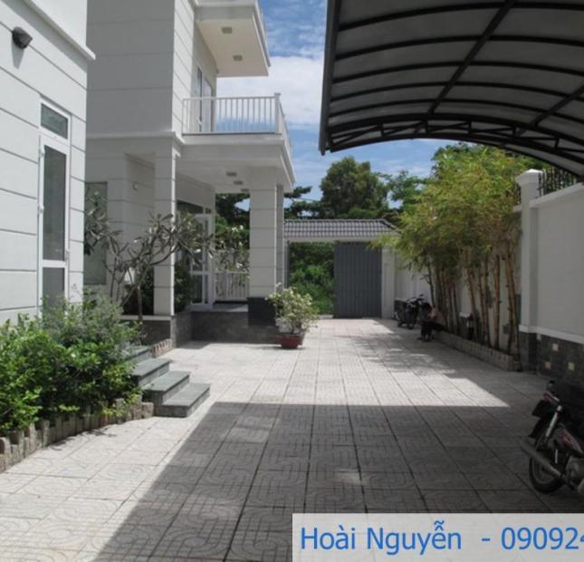 Cho thuê Villa Thảo Điền Q2, dt 600m2, gồm 3PN ,giá 100tr/th.LH:0909246874 Hoài Nguyễn