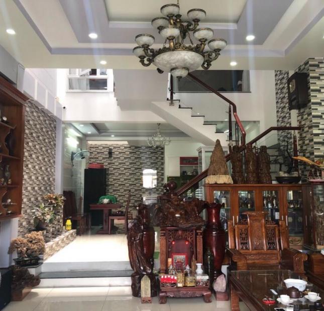 Bán nhà đường Nguyễn Tiểu La quận 10, trệt 3L ST, nhà rất đẹp, mua là dọn vào ở ngay, giá 5.7 tỷ