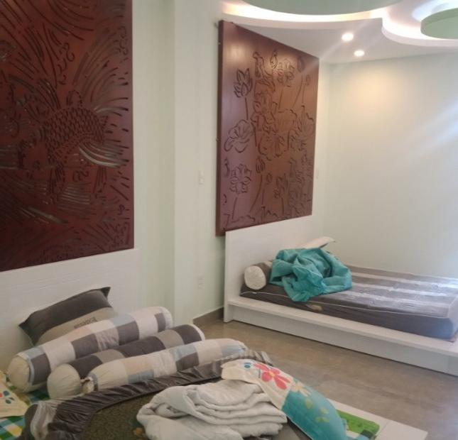 Kẹt tiền bán nhà gấp hẻm Nguyễn Trãi, Quận 5, diện tích 4m x 9m, giá chỉ 7.3 tỷ