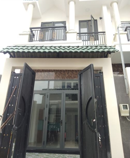 Chủ nhà cần bán gấp nhà mặt tiền đường Nguyễn Phúc Chu, phường 15, Tân Bình.