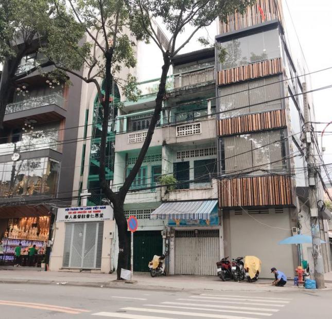 Chính chủ bán gấp nhà Nguyễn Văn Cừ, căn nhà rẻ nhất con đường này