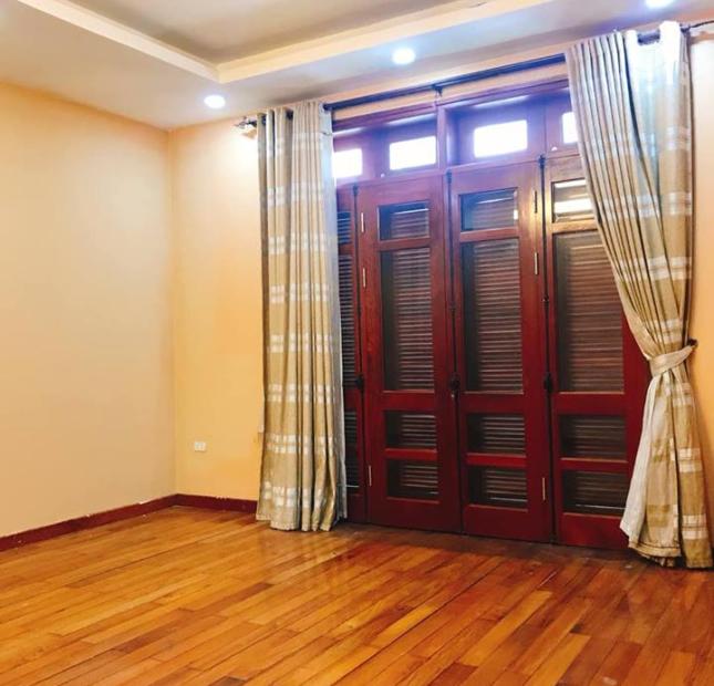 Bán gấp nhà riêng HXH HUỲNH VĂN BÁNH Q. Phú Nhuận, 40m2, 4L, ô tô vào nhà, tuyệt đỉnh an sinh - 6.6 Tỷ