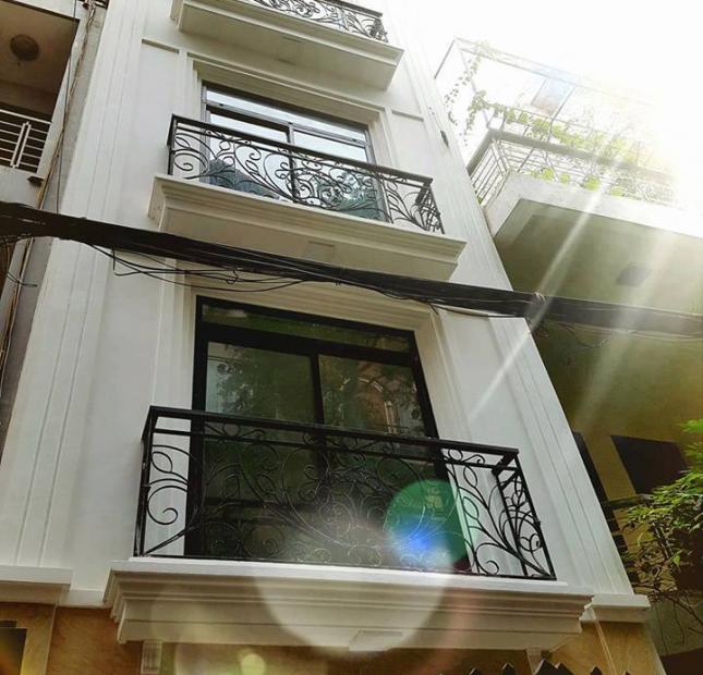 Bán gấp nhà MT Trần Hưng Đạo, quận 5, DT (4x18) m, giá 26 tỷ