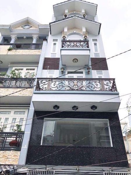 Bán nhà mặt tiền đường Đào Duy Từ quận 10, khu sang trọng nhà đẹp giá chỉ hơn 20 tỷ.