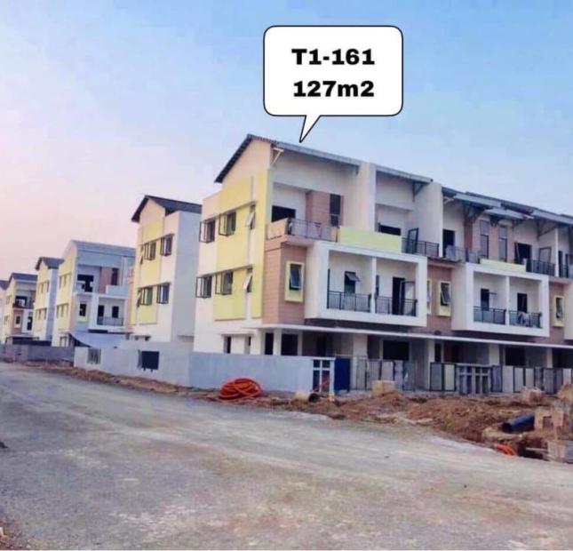 Bán lô góc xây sẵn nhà 3 tầng cực đẹp tại KDT VSIP- Bắc Ninh