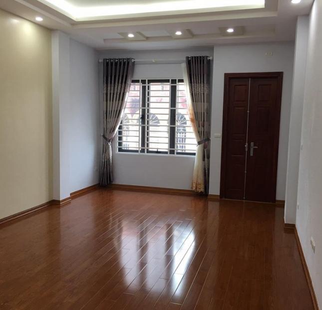 Bán nhà ngõ 41 Phương Mai,Lương Đình Của,phương Mai dt 40 m2 x 4,5 t giá 4,1 tỷ