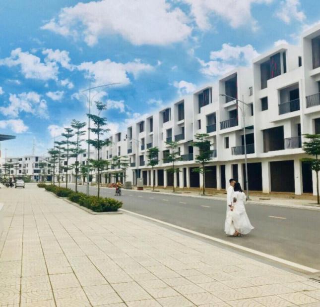 Bán nhà mặt phố tại Đường Hùng Vương - Thành phố Việt Trì - Phú Thọ Giá: 5 tỷ  Diện tích: 108m² hướng ĐN 