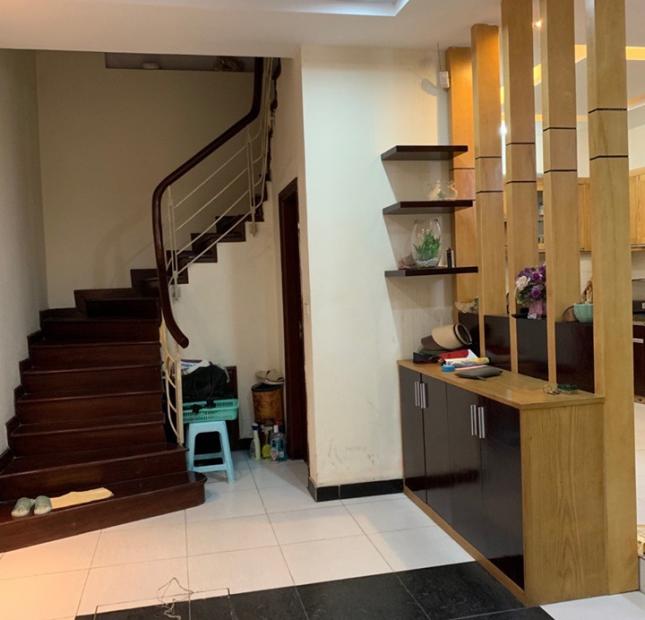Hạ giá bán nhà tặng nội thất đẹp, hiện đại ở Vũ Tông Phan, giá 6.1 tỷ
