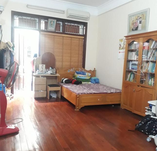 KHU VIP DỊCH VỌNG -65M* 4 TẦNG –MT 4M- NHÀ ĐẸP - Ô TÔ TRÁNH - VỈA HÈ - THOÁNG TRƯỚC SAU. 0985836182.