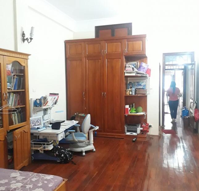 KHU VIP DỊCH VỌNG -65M* 4 TẦNG –MT 4M- NHÀ ĐẸP - Ô TÔ TRÁNH - VỈA HÈ - THOÁNG TRƯỚC SAU. 0985836182.