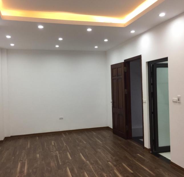 Bán nhà mặt phố Nguyễn Văn Cừ Long Biên 360m2 giá 70 tỷ MT 11m GPXD 10 tầng