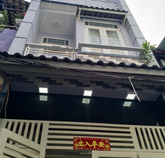 Bán nhà đường Nguyễn Đình Chiểu, 3.5x10, 4 lầu, giá 5.5 tỷ