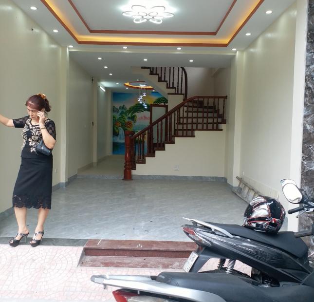 Bán nhà mới, đẹp Trương Định-Phân lô- Gara ô tô:5TX47M-Giá: 4.9 tỷ-LH: 0385.918.286