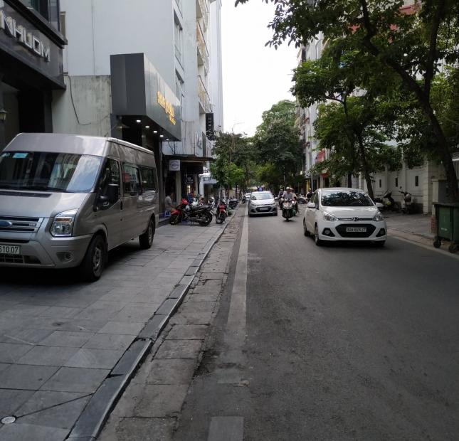 Bán nhà Thợ Nhuộm Hoàn Kiếm 115m mặt tiền 5.5m lô góc yên tĩnh gần mặt phố.