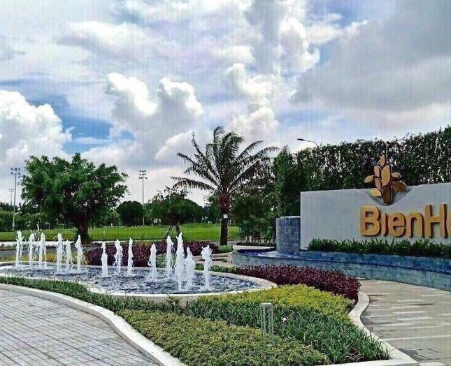 Bán lại Biên Hoà New City Nhà Phố Liền Kề 100m2 giá hấp dẫn đầu tư. Nằm liền kề sân Golf Long Thành. LH 0909314308