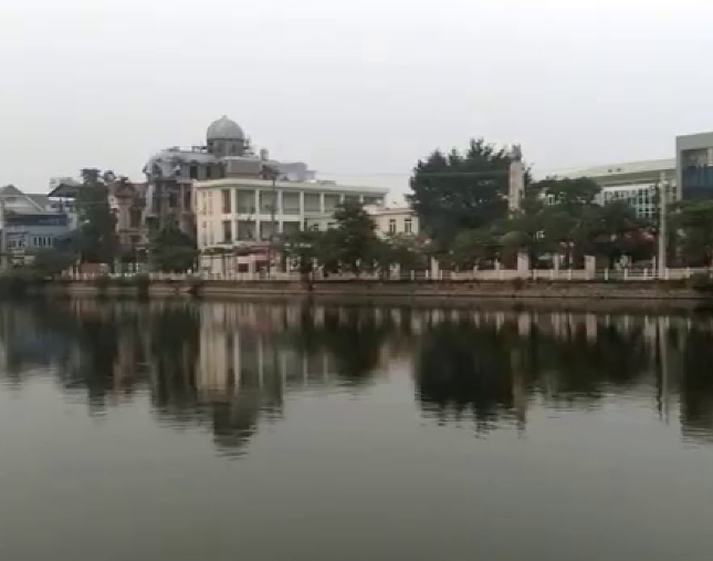 Bán nhà phố Nguyễn Văn Cừ, 2 mặt ngõ ô tô, view hồ. Giá 5.95 tỷ!
