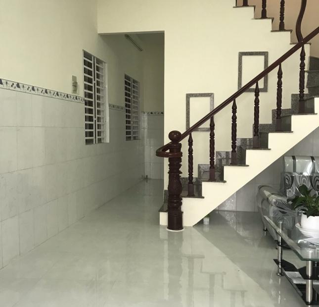 Bán nhà trệt 2 lầu DT 4.8x11m ngay Điện Máy Xanh TT Lái Thiêu giá 2.3 tỷ