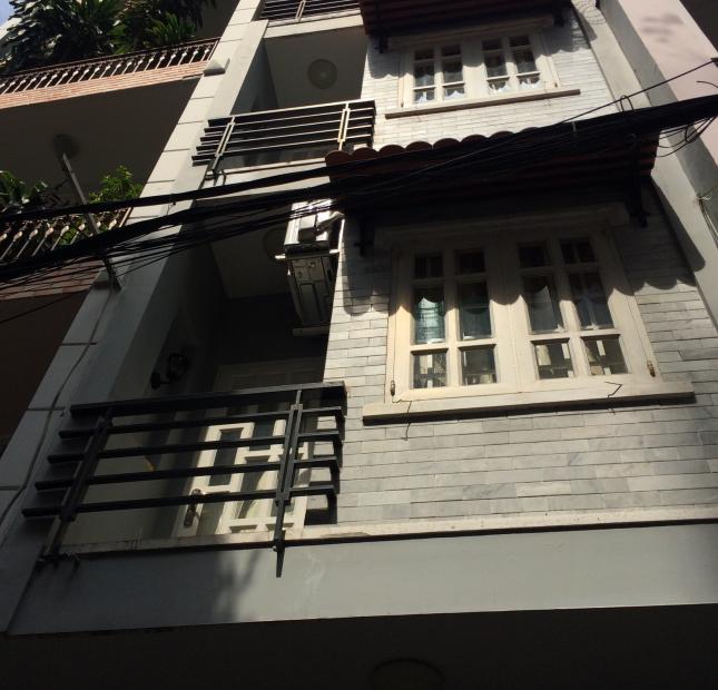 Bán nhà mặt tiền đường Trần Hưng Đạo, Quận 5, DT: 4 x 21m, nhà 2 lầu