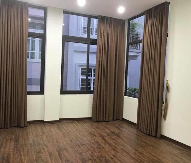 Cần bán nhà phố Minh Khai 35m2, chỉ 2,95 tỷ