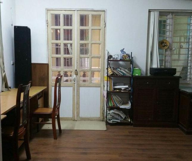 Bán gấp nhà đẹp Đại Từ, diện tích 33m2 x 5 tầng, giá 2.2 tỷ. LH: 0984094326