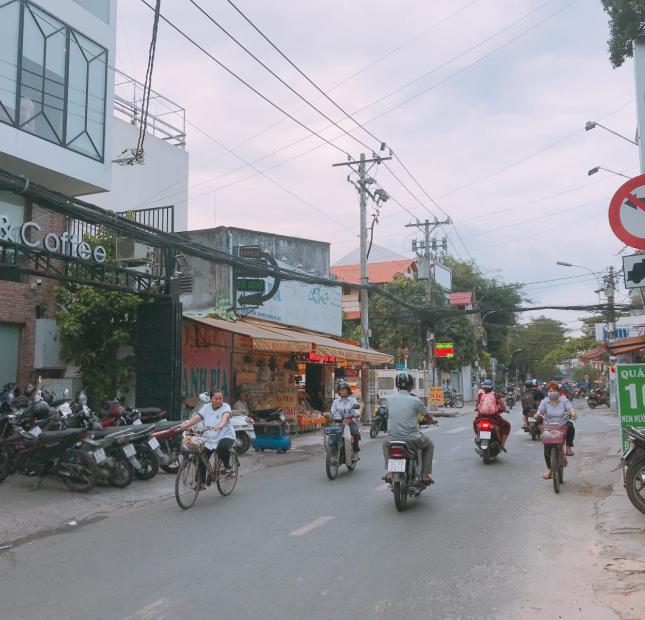 Bán nhà hẻm 6m đường Lê Văn Sỹ, P14, Q. 3, DT: 4.3 x 17m, nhà 2 lầu mới