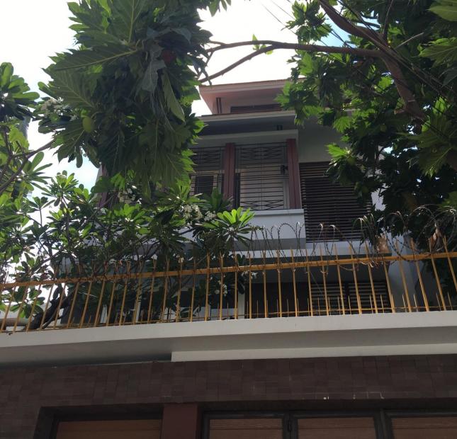 Sắp đi định cư nay chính chủ cần bán lại căn biệt thự 2 mặt tiền số 147, Nguyễn Văn Hưởng, Phường Thảo Điền, Quận 2